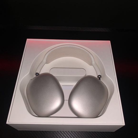 Apple AirPods Max - Silver - Picture 4 of 6